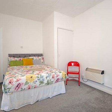 Flat In Clapham Budget Friendly Stay London Exterior foto