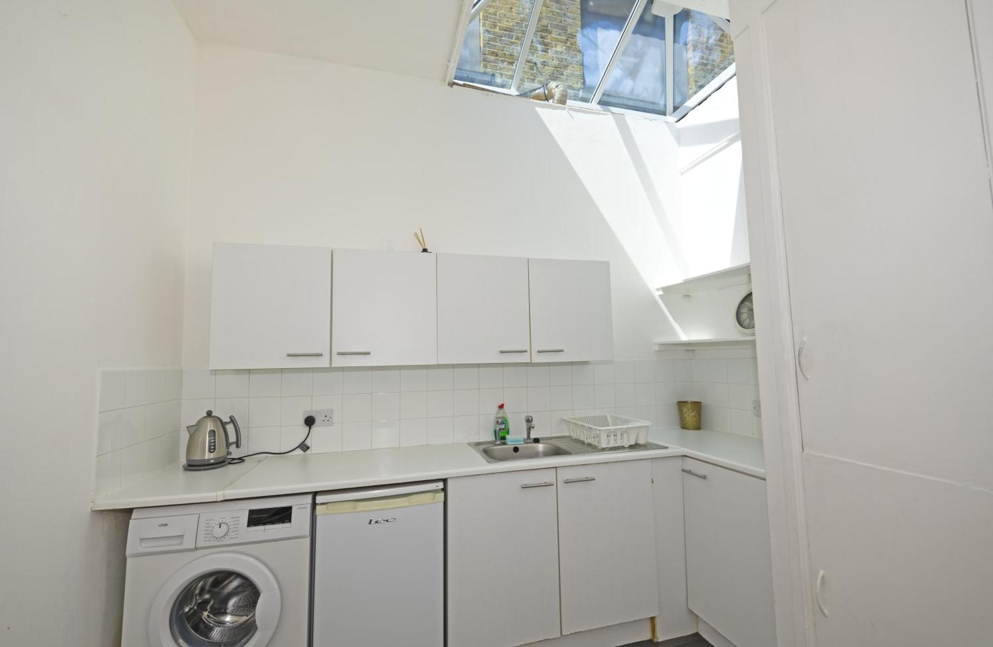 Flat In Clapham Budget Friendly Stay London Exterior foto
